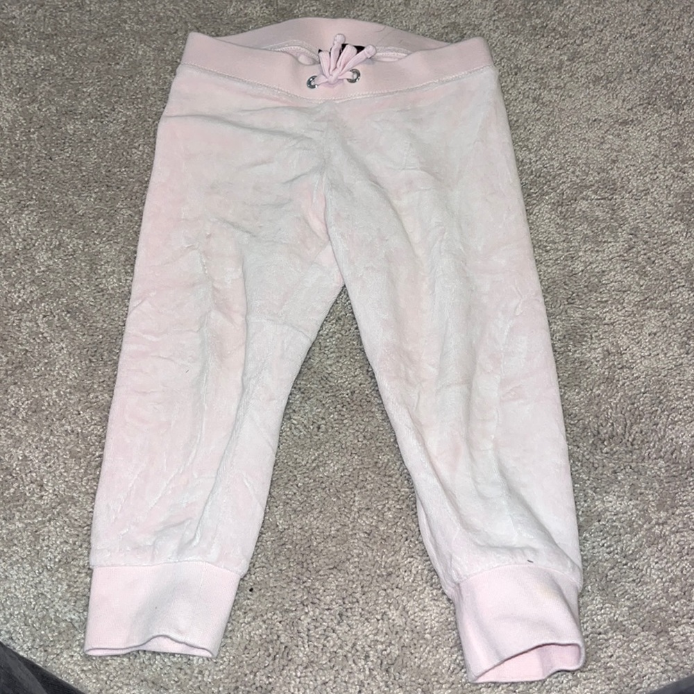 Juicy Girls draw string pants. Size 2/3. Non smoking. No pets.